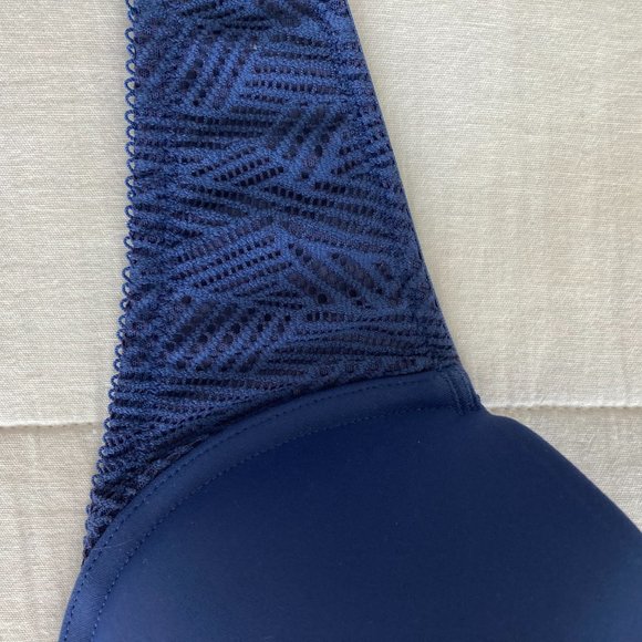 Bra - Picture 2 of 3